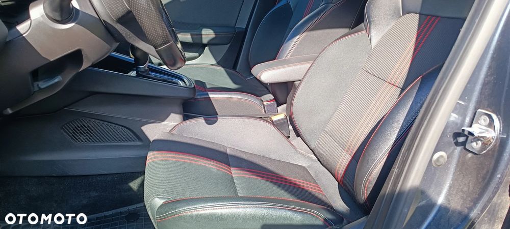 Renault Clio 1.6 E-TECH Techno - 18