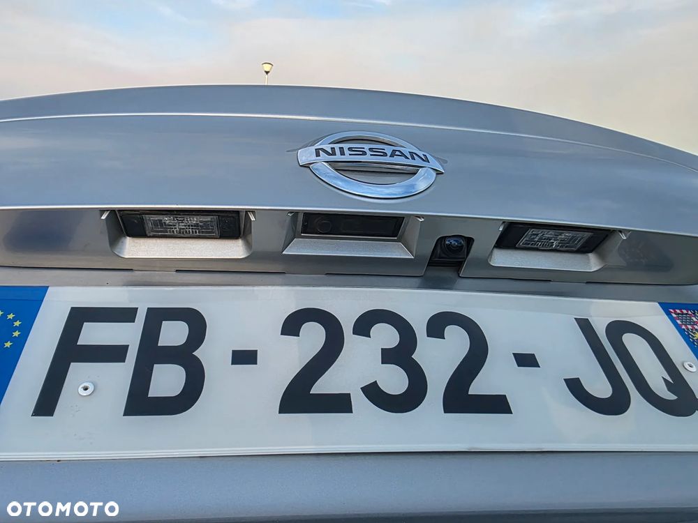 Nissan Qashqai 1.6 DCi Xtronic TEKNA - 12