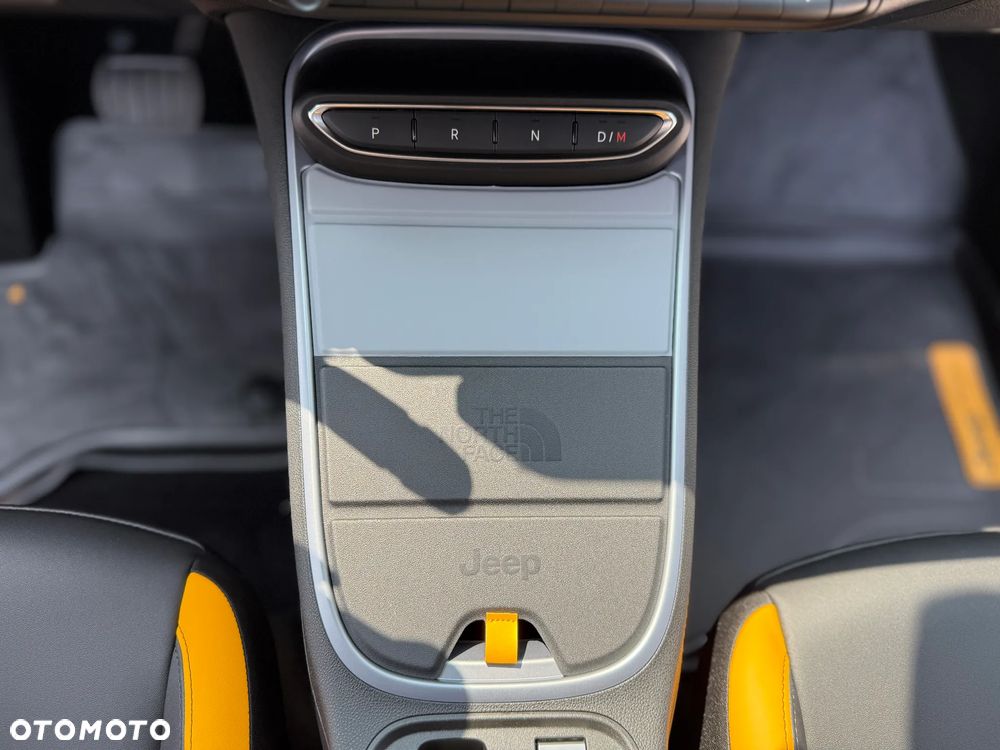 Jeep Avenger 1.2 T3 mHEV The North Face 4xe eDCT6 - 21