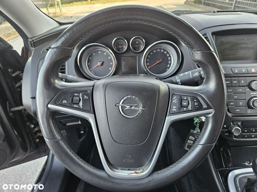 Opel Insignia - 15