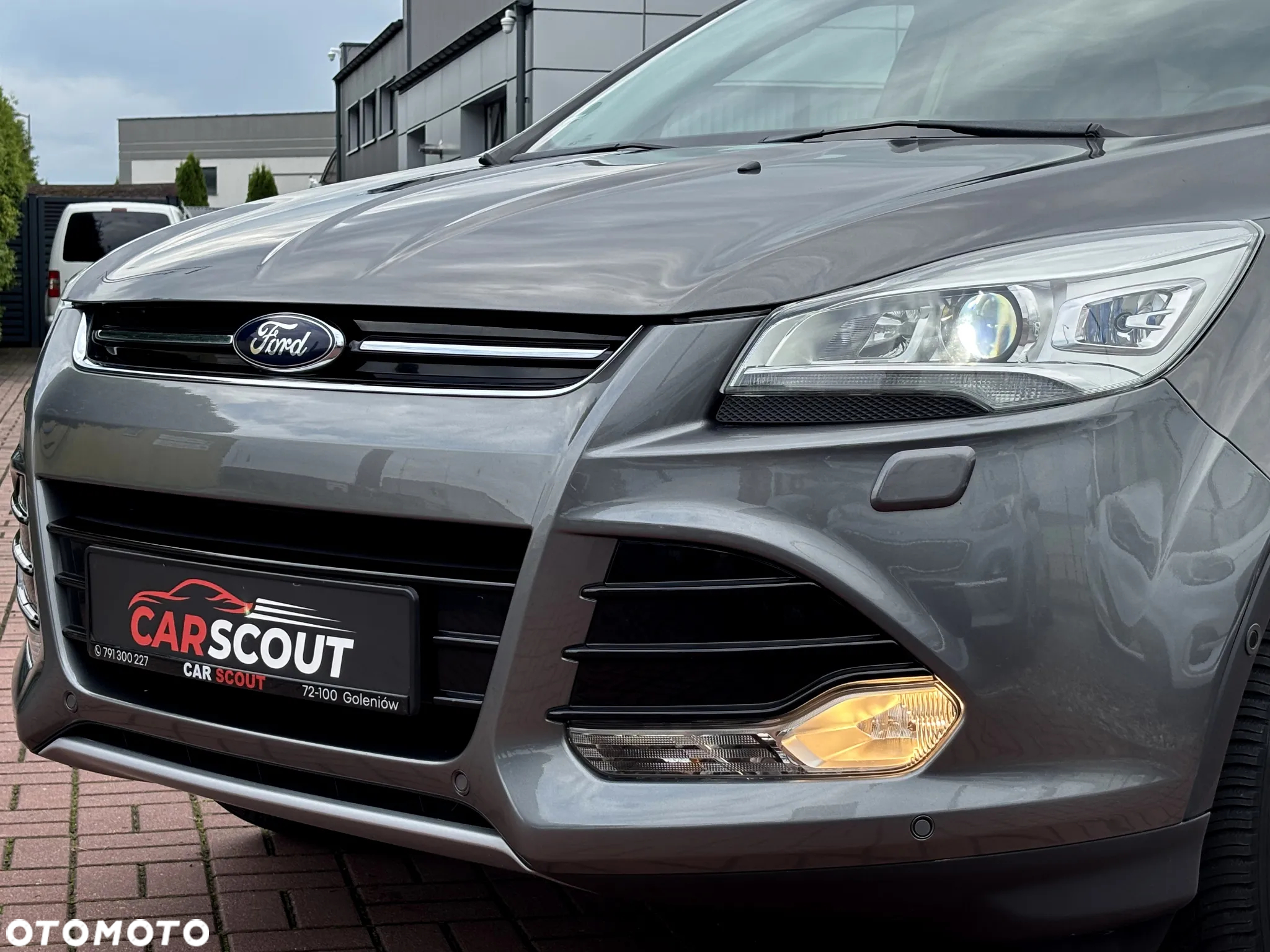 Ford Kuga 1.6 EcoBoost 4WD Titanium Plus - 4