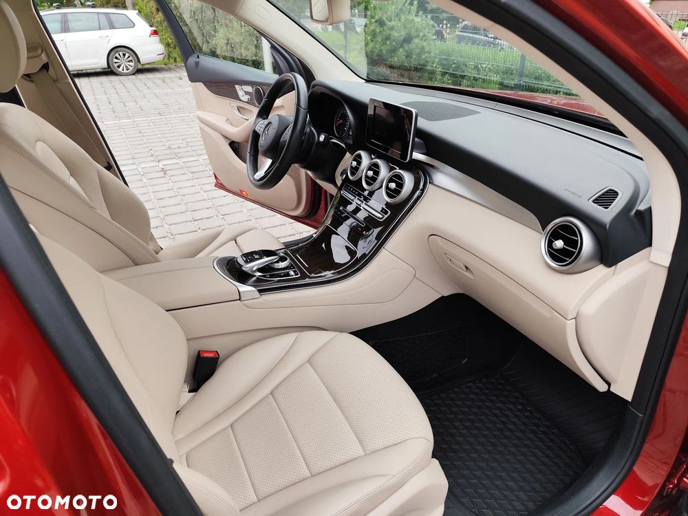Mercedes-Benz GLC 300 4Matic 9G-TRONIC - 16