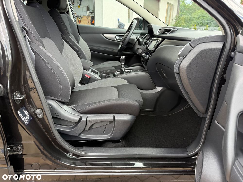 Nissan Qashqai 1.6 DIG-T N-Connecta - 17