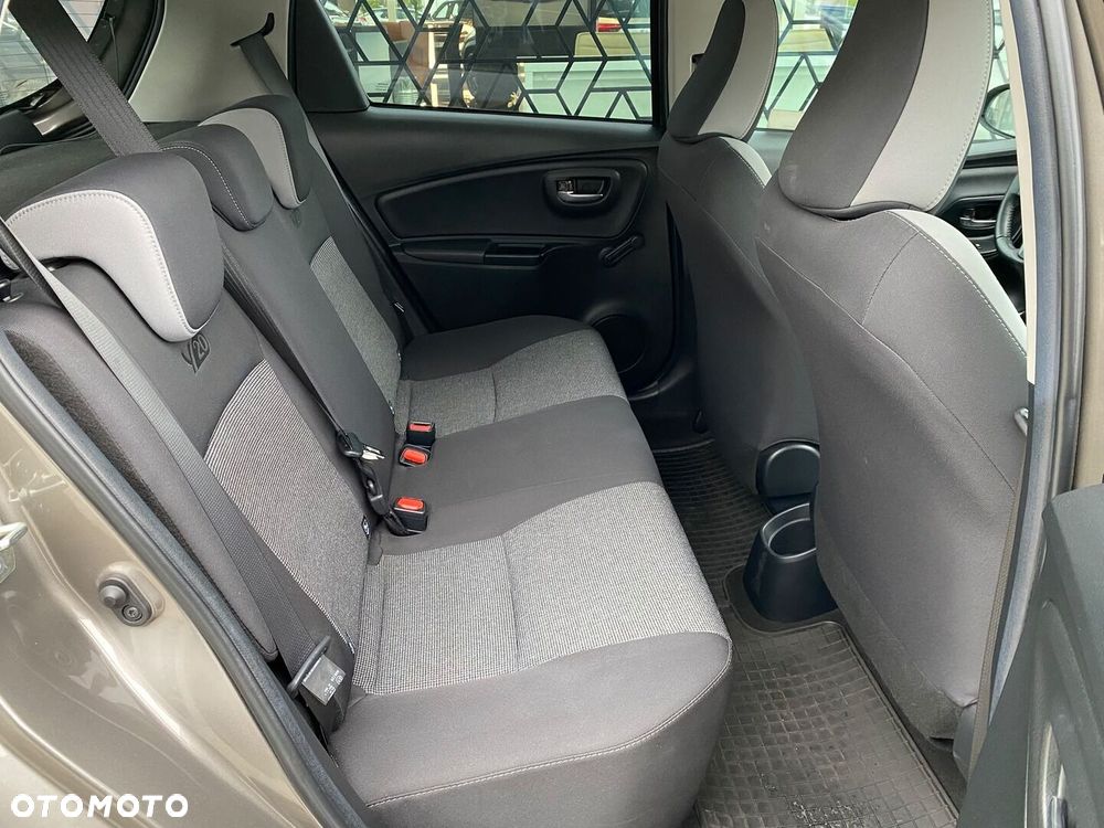 Toyota Yaris 1.5 Premium - 19
