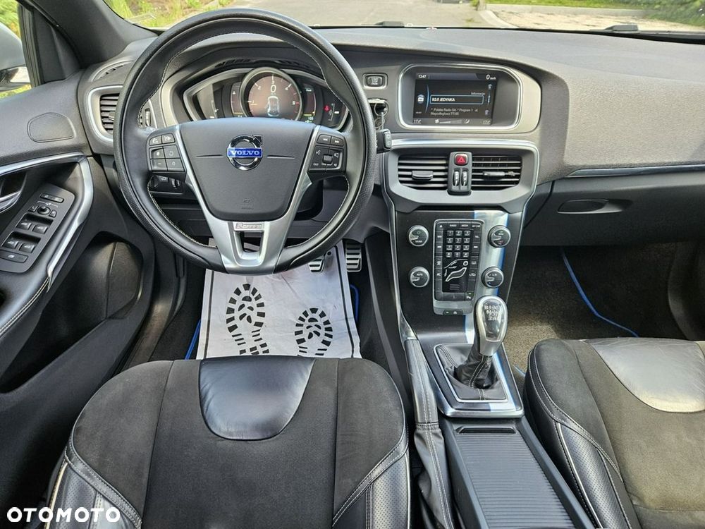 Volvo V40 D2 R-Design Momentum - 8