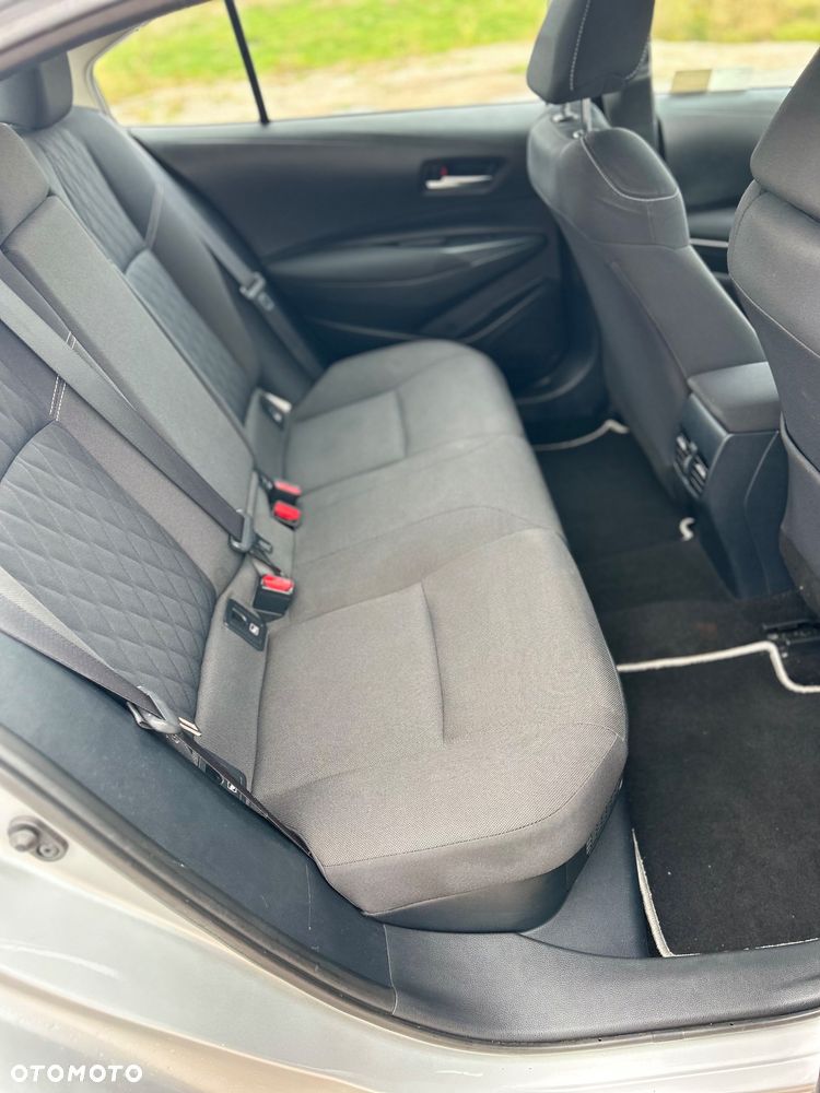 Toyota Corolla 1.8 Hybrid Comfort - 28