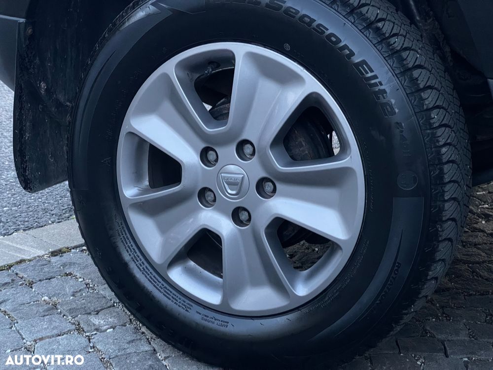 Dacia Duster 1.6 16V 4x4 Prestige - 19