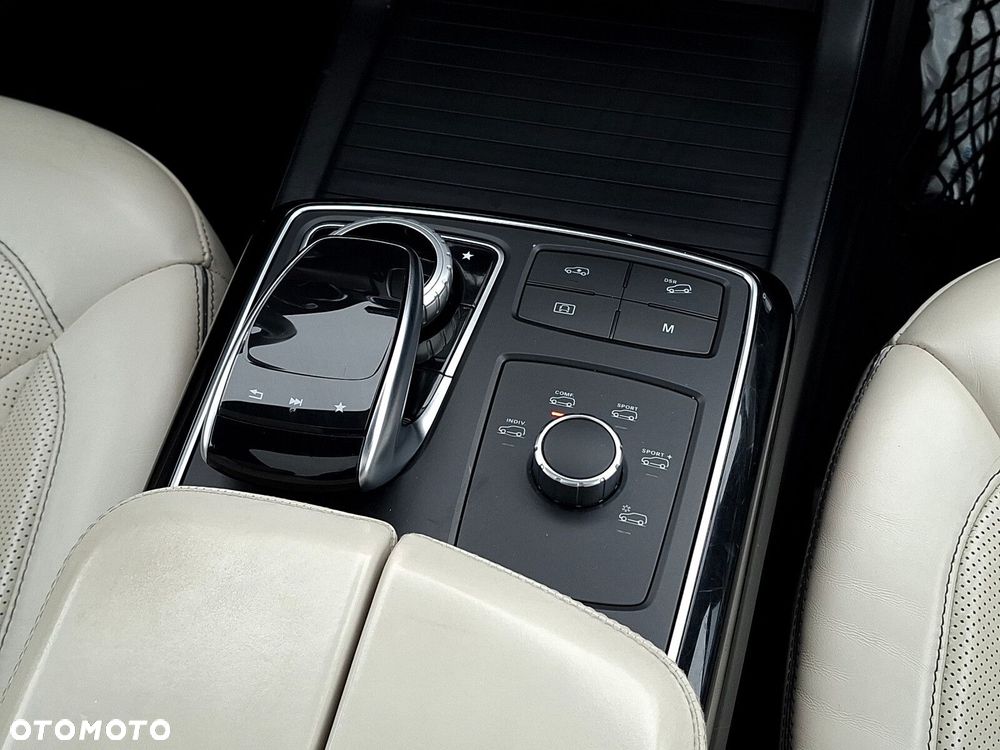 Mercedes-Benz GLE - 26