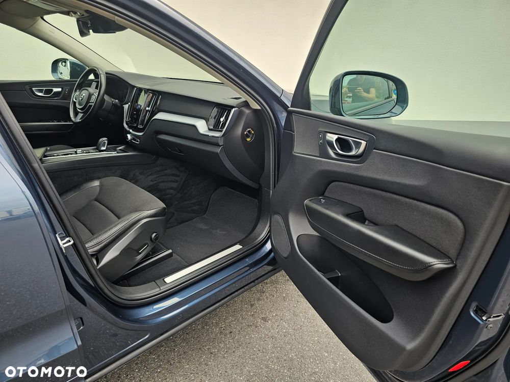 Volvo XC 60 B4 D Geartronic Momentum - 13