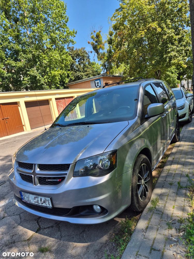 Dodge Grand Caravan - 5