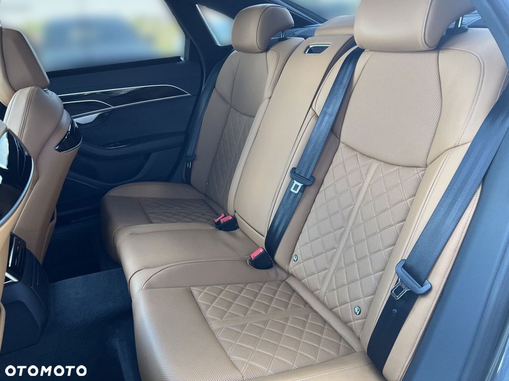 Audi A8 - 15