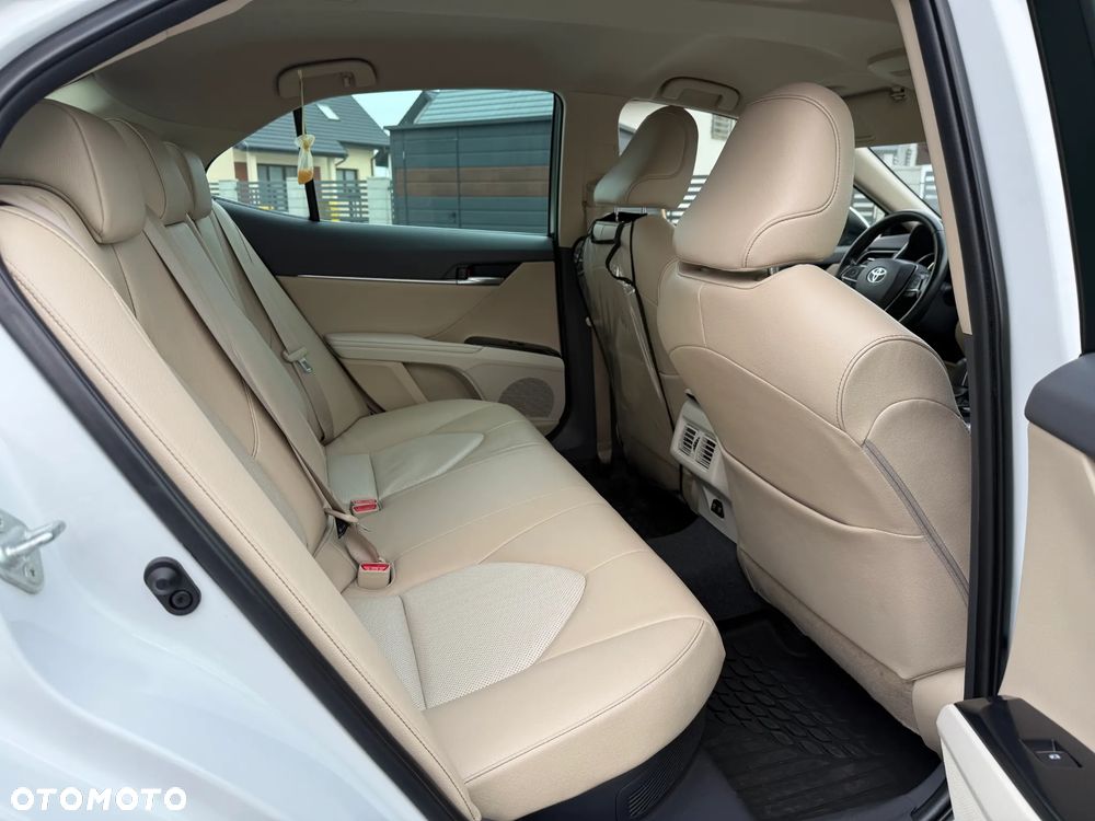 Toyota Camry 2.5 Hybrid Prestige CVT - 19