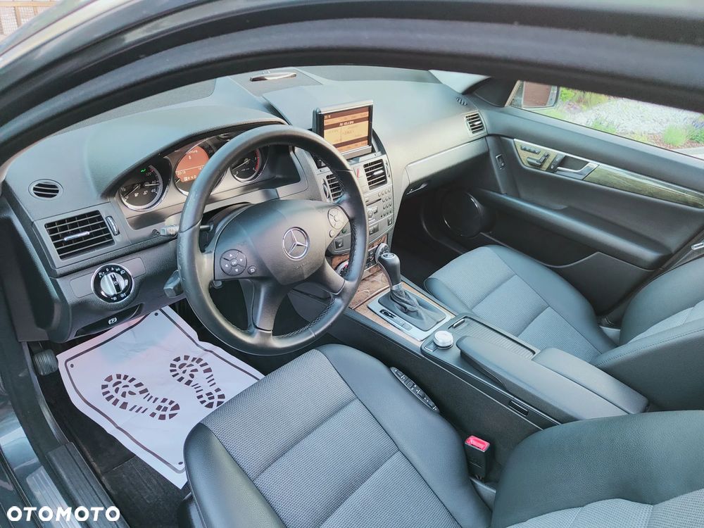 Mercedes-Benz Klasa C 350 CDI DPF 4Matic 7G-TRONIC Avantgarde - 12