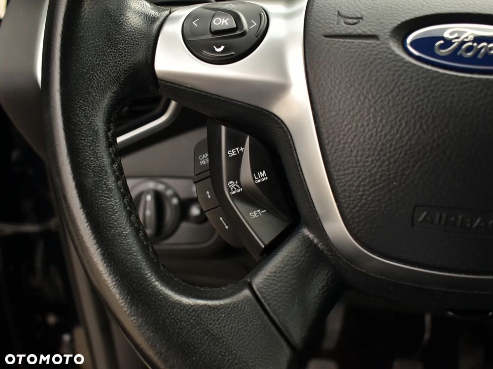 Ford Kuga - 19