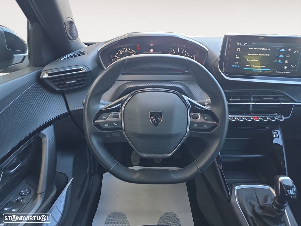 Peugeot 2008 1.2 PureTech Active - 12