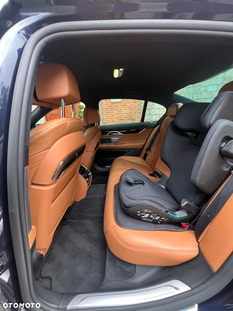 BMW Seria 7 740d xDrive - 19