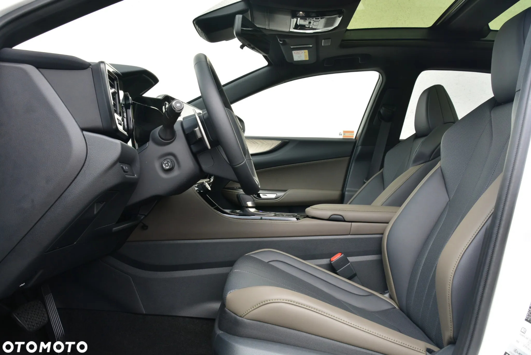 Lexus NX 350h Overtrail AWD - 4