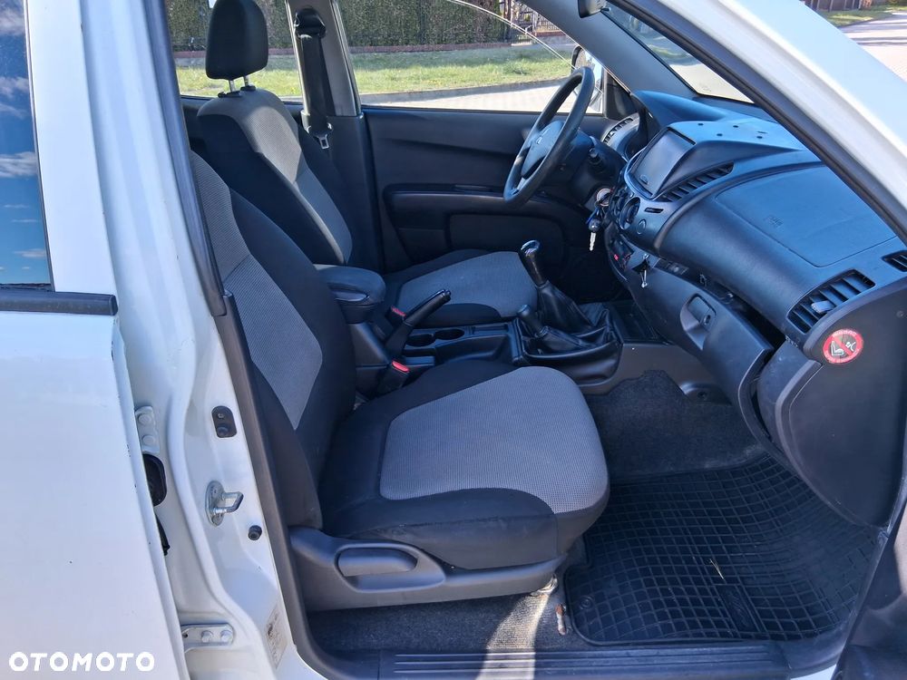 Mitsubishi L200 2.5 DID DC Intense - 8