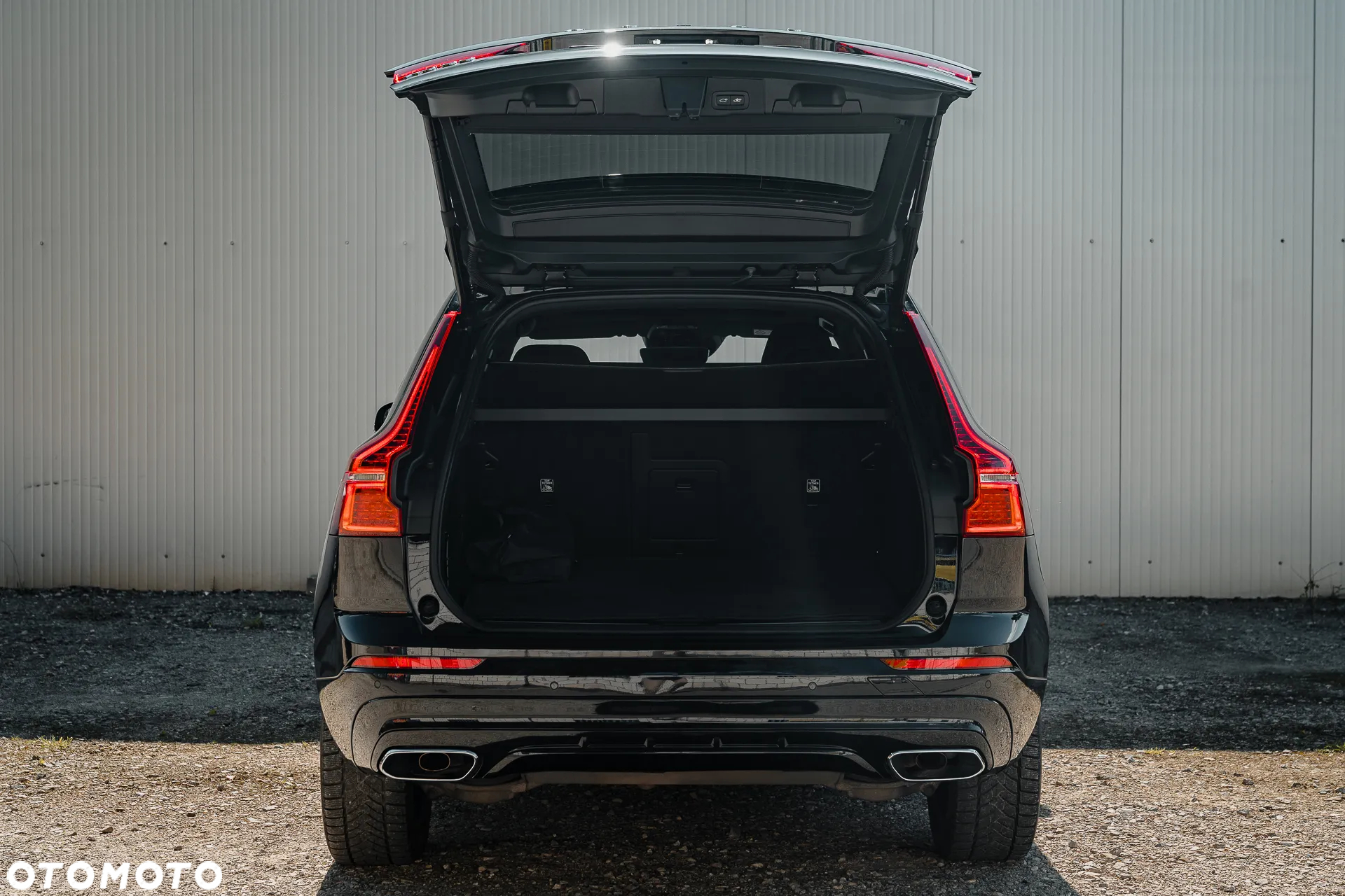 Volvo XC 60 T6 AWD Recharge Geartronic RDesign - 29