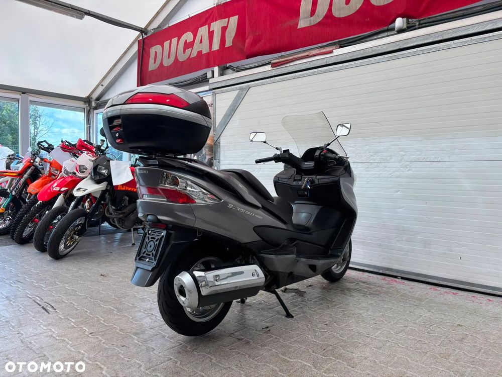 Suzuki Burgman - 13