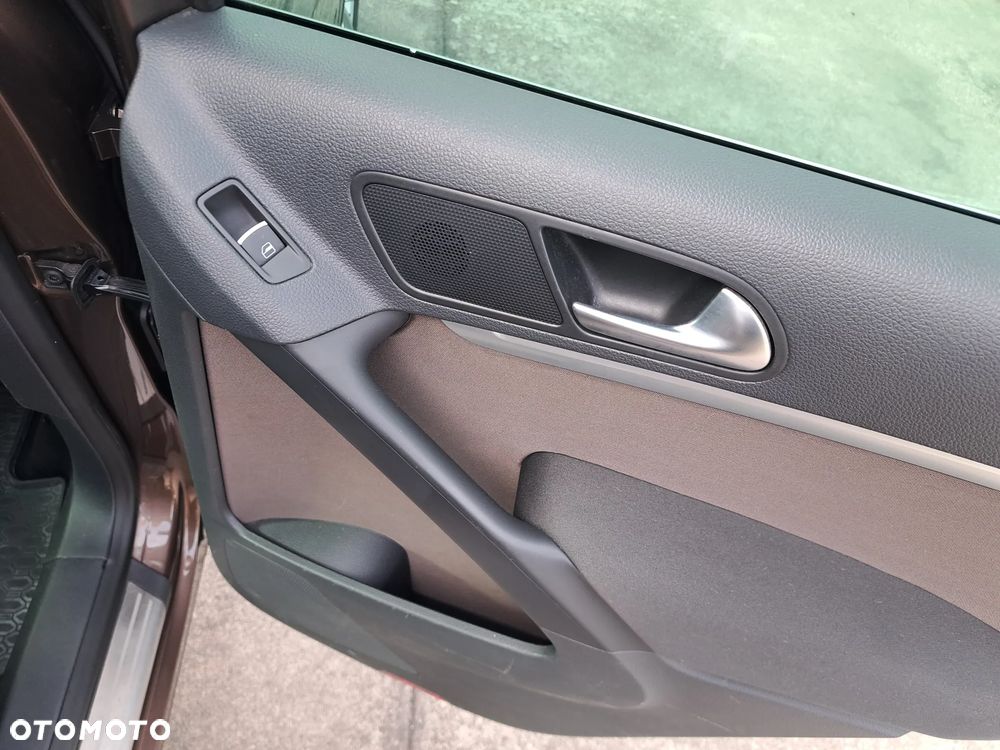 Volkswagen Tiguan 2.0 TDI DPF BlueMotion Technology Exclusive - 22