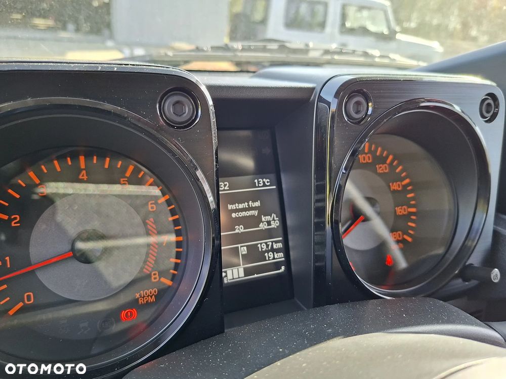 Suzuki Jimny 1.5 Pro - 13