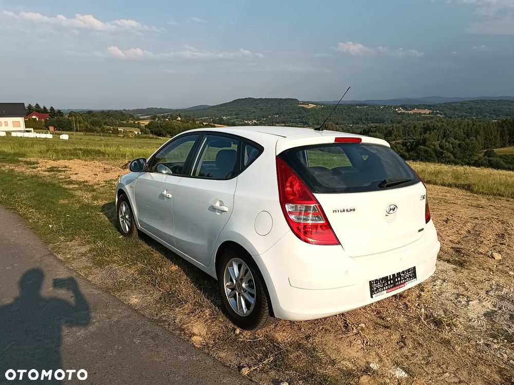 Hyundai i30 2.0 Premium - 19