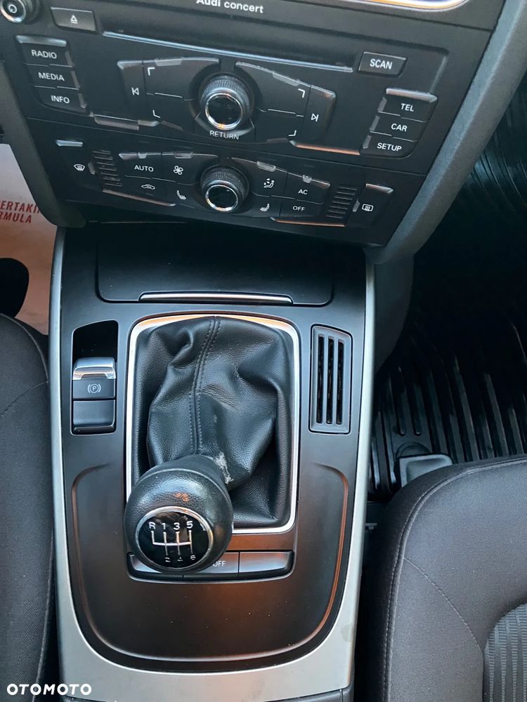 Audi A4 Limousine - 8