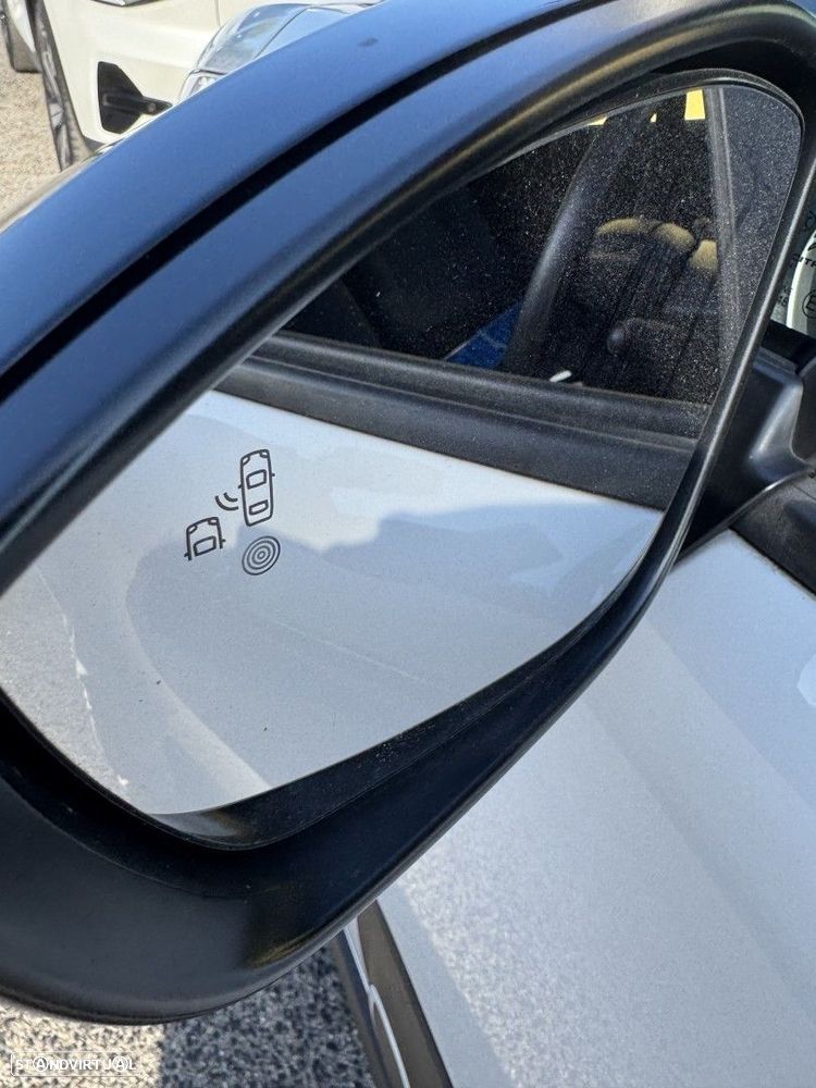 Citroën C3 1.2 PureTech Shine EAT6 - 31