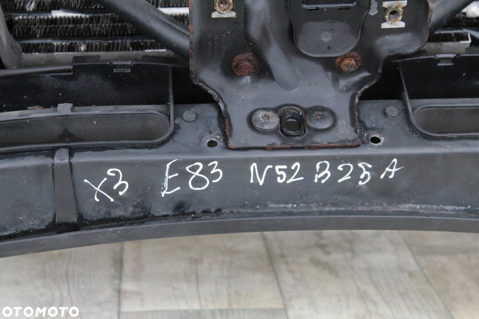 PAS PRZEDN CHŁODNICE WENTYLATOR BMW X3 E83 2.5 N52 - 6