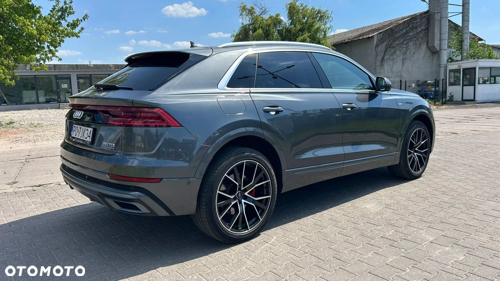 Audi Q8 - 6