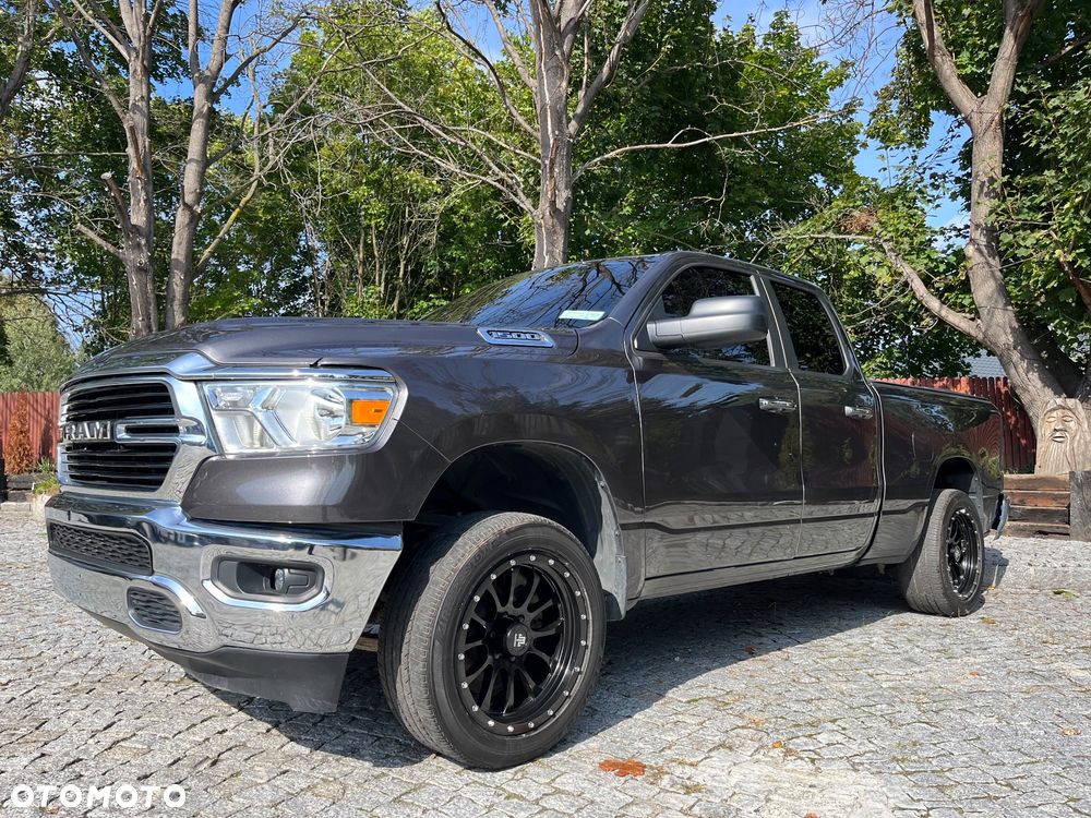 Dodge RAM - 8