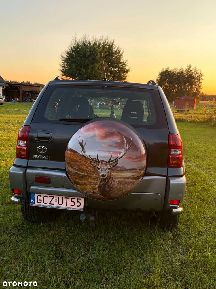 Toyota RAV4 - 6