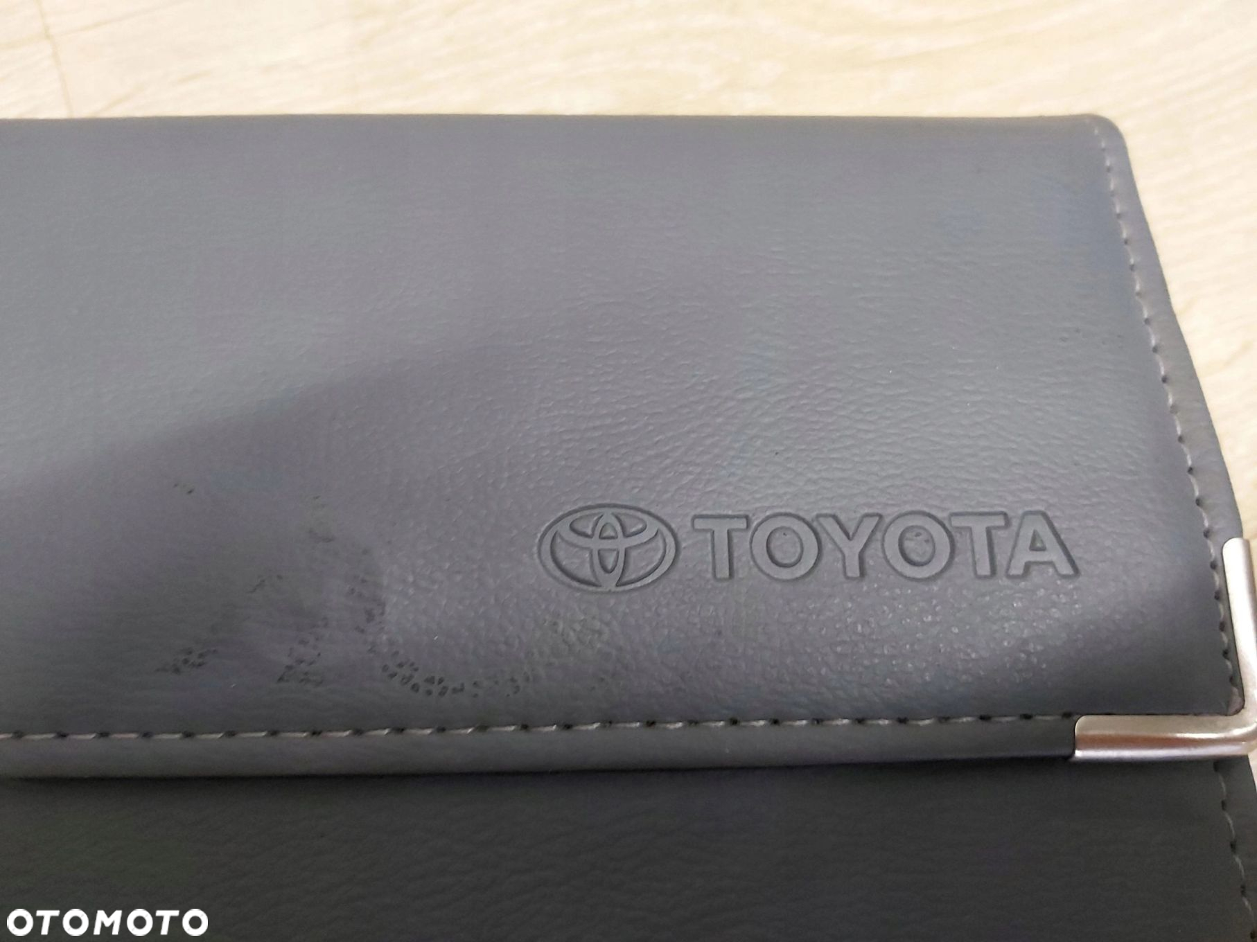 Toyota Auris Avensis Yaris Corolla Rav4 etui na dokumenty na instrukcję - 3