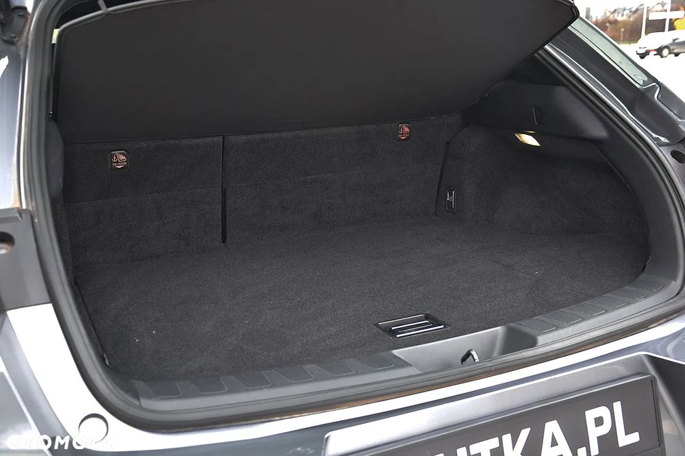 Lexus UX 250h Business Edition - 22