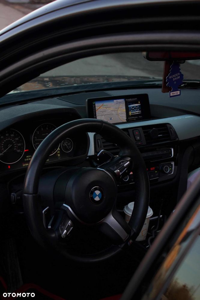 BMW Seria 3 328i xDrive - 11