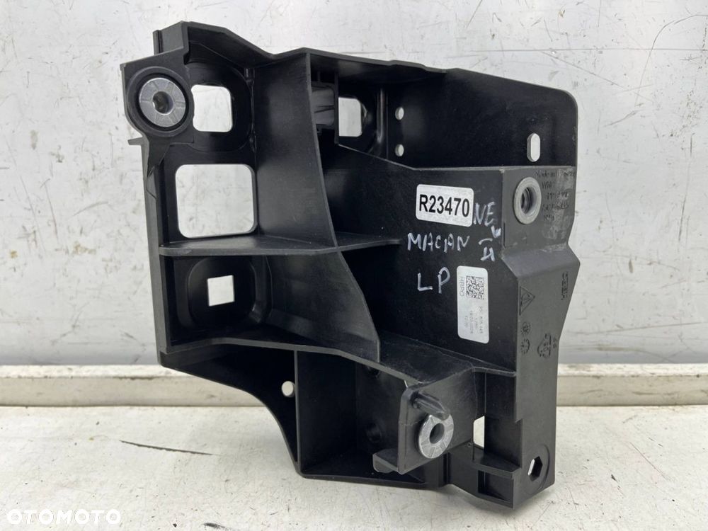 Pas przedni Macan II 95c 24r.- lewe przednie mocowanie chłodnic łącznik pasa wspornik zaczep - 2