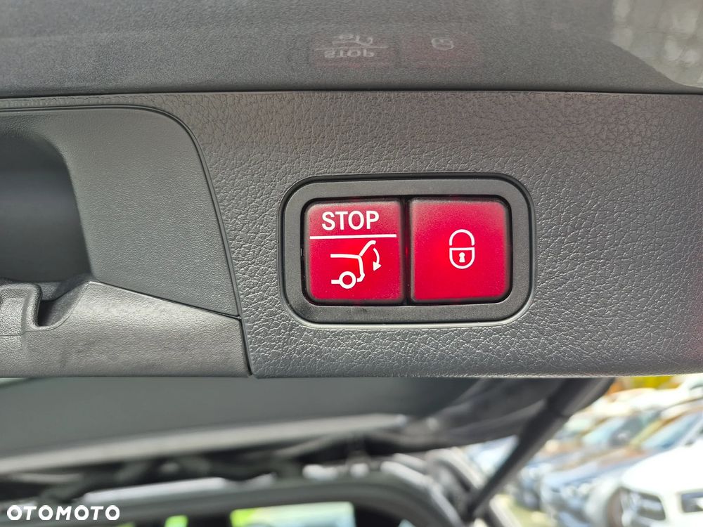 Mercedes-Benz GLB 200 AMG Line 7G-DCT - 28