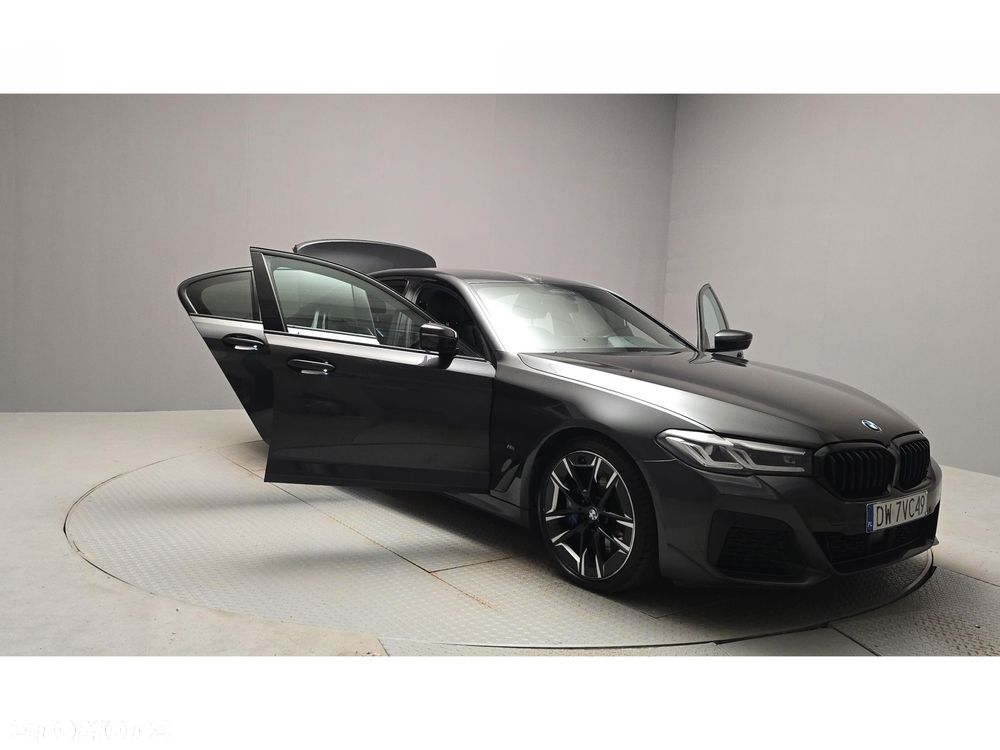 BMW Seria 5 530d xDrive mHEV M Sport sport - 14