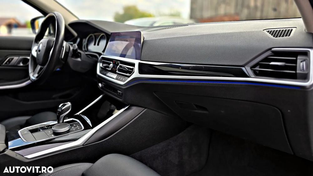 BMW Seria 3 320d AT MHEV - 32