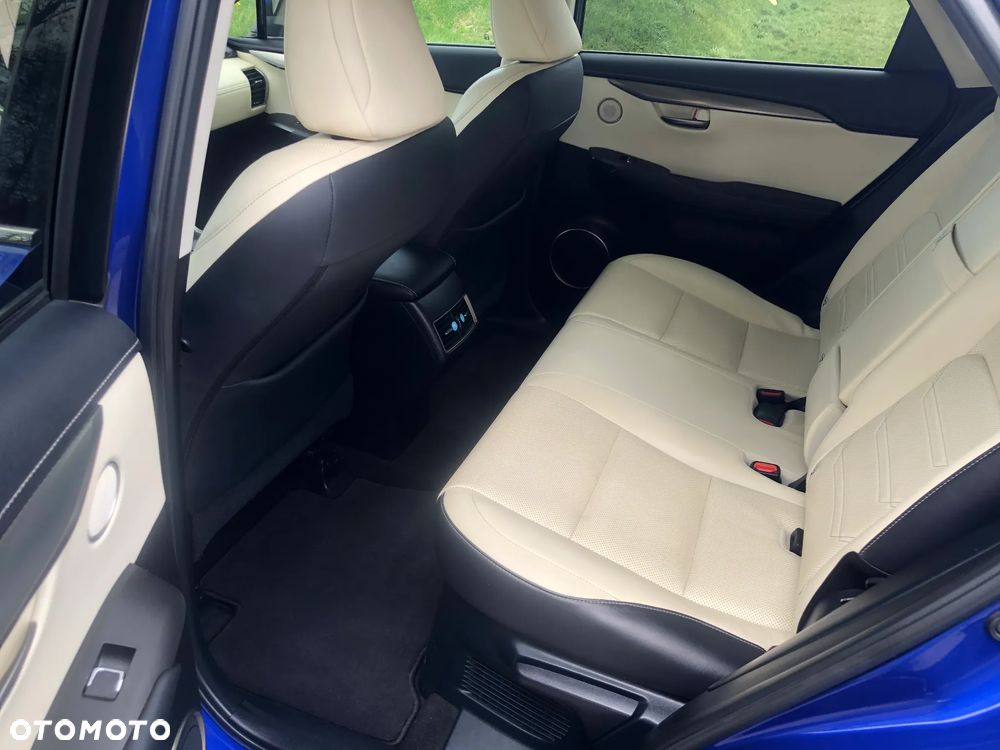 Lexus NX 200t AWD - 11