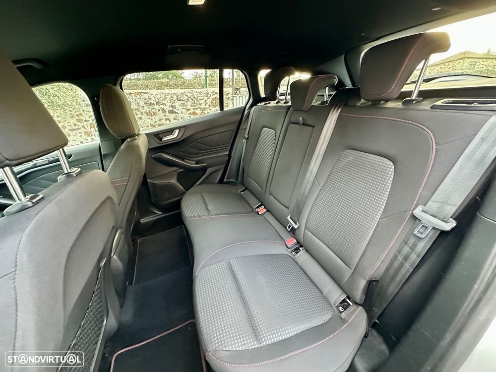 Ford Focus SW 1.0 EcoBoost Hybrid ST-LINE X - 50