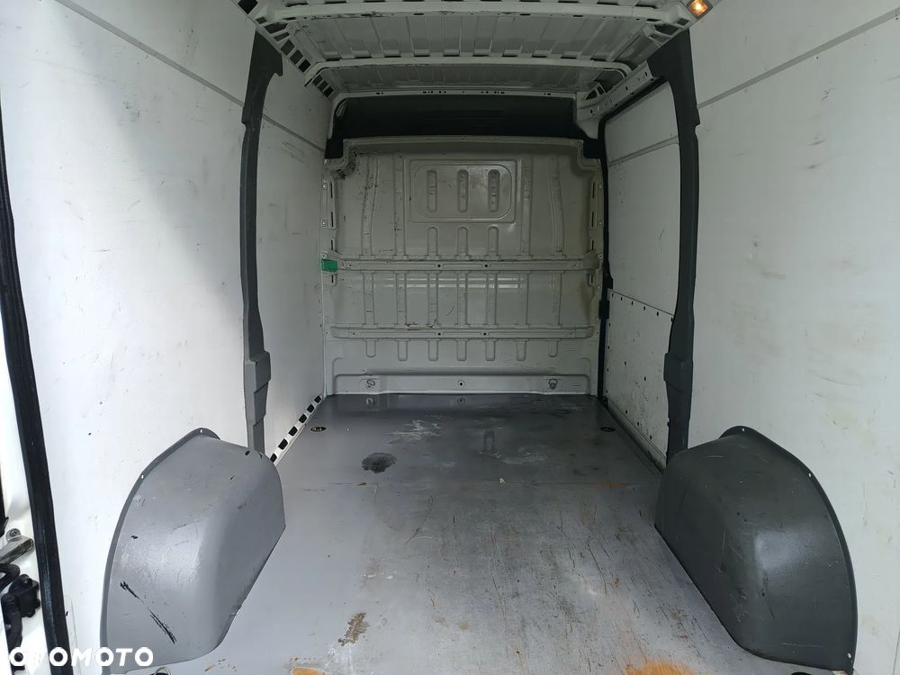 Peugeot Boxer 2.0 diesel 163kM, manual, końcówka 2016roku, WEBASTO, HAK, UDOKUMENTOWANY NIEWIELKI PRZEBIEG! 100% ORGINALNY LAKIER! AUTO SPRAWNE !! - 8
