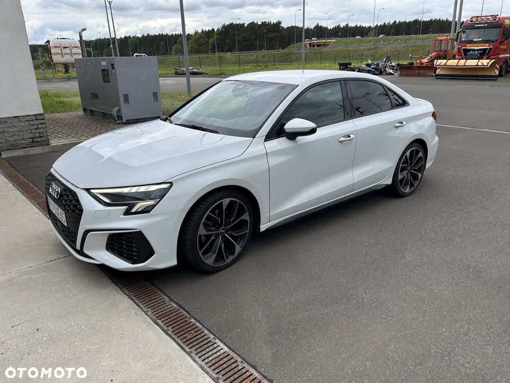 Audi A3 Limousine 35 TFSI Sport S tronic - 4