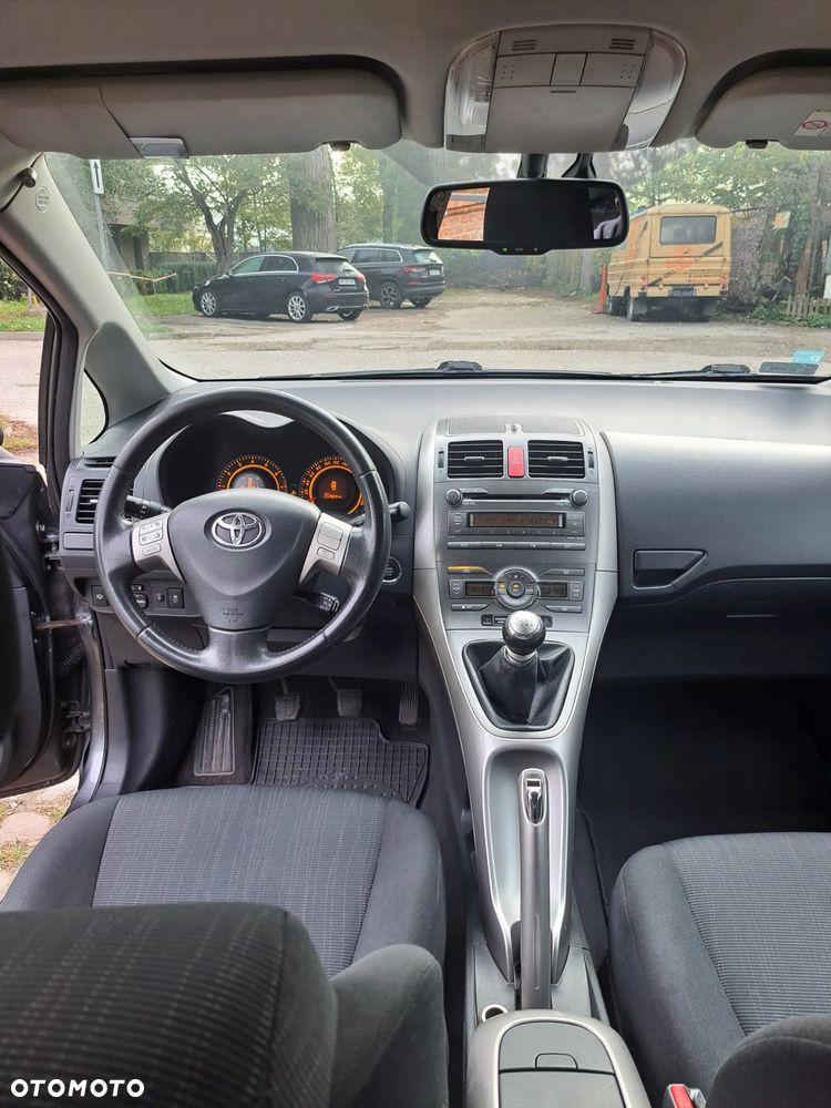 Toyota Auris - 10
