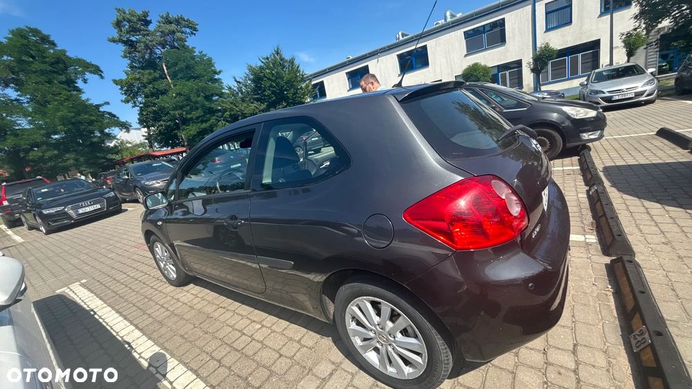 Toyota Auris 1.6 VVT-i Team - 5