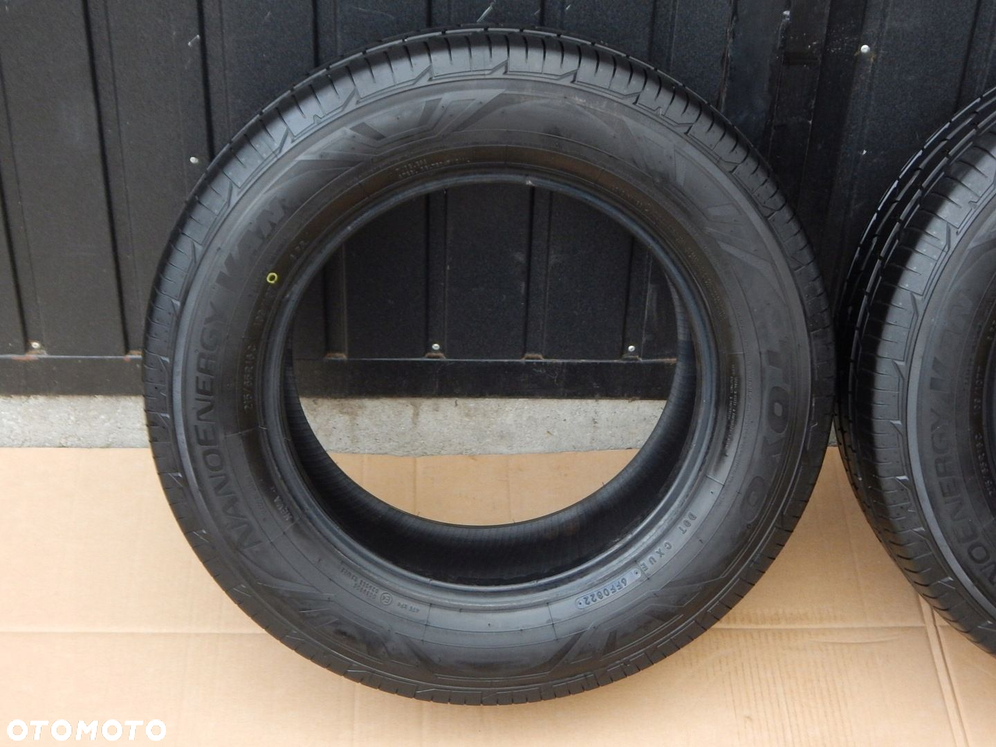 OPONA TOYO NANO ENERGY VAN 215/65 R16C 109/107 T 2 SZT. 8,59 mm - 3