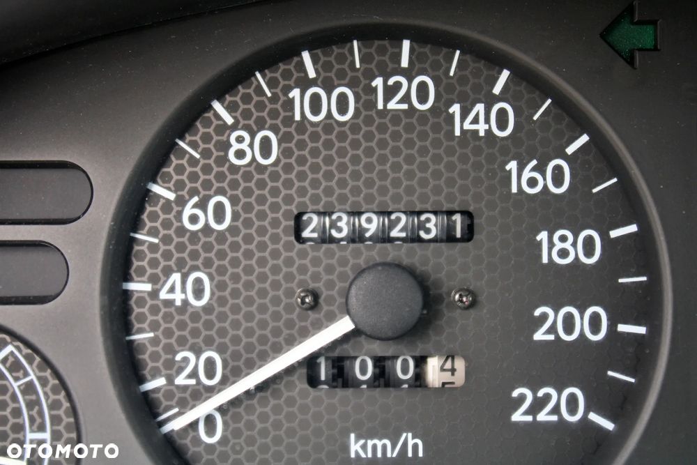 Toyota Corolla 2.0 D-4D - 17
