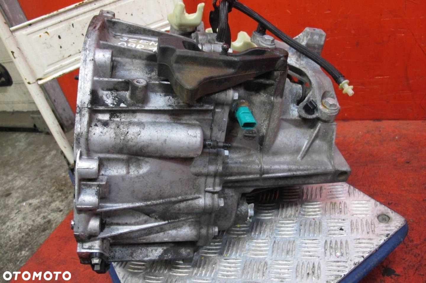 RENAULT SCENIC III 3 1.9 DCI F9Q872 SKRZYNIA BIEGÓW ND4004 6-KA - 6