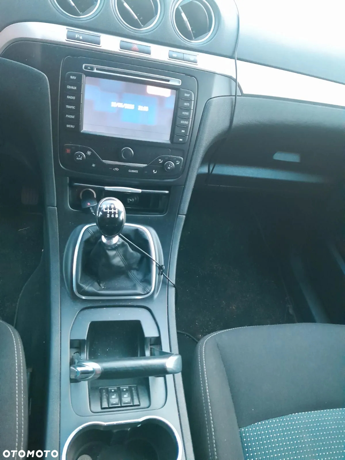 Ford Galaxy - 8